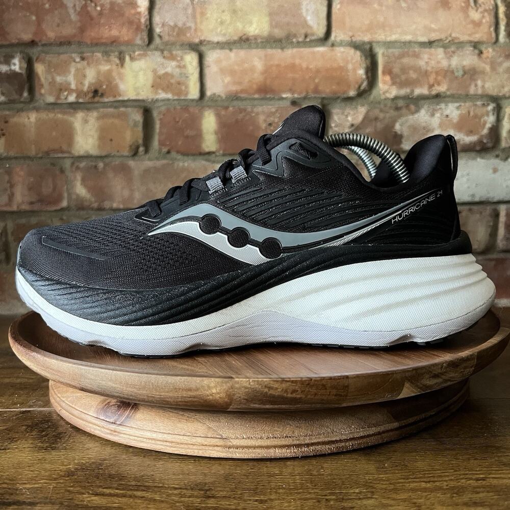 Saucony Hurricane 24 Stability Max Cushion Mens Running Shoes Black 9.5 Wide
